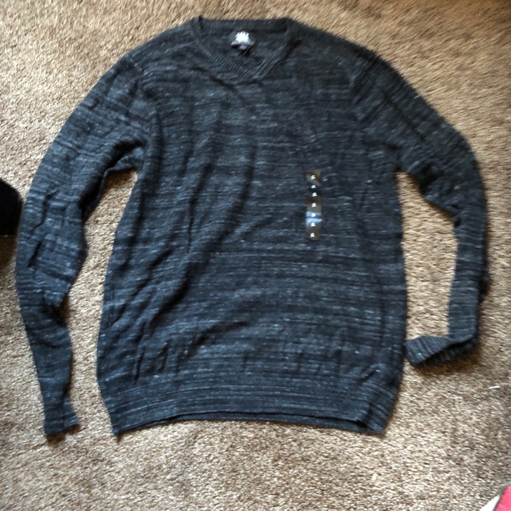 Rock & Republic Size Large V neck Sweater